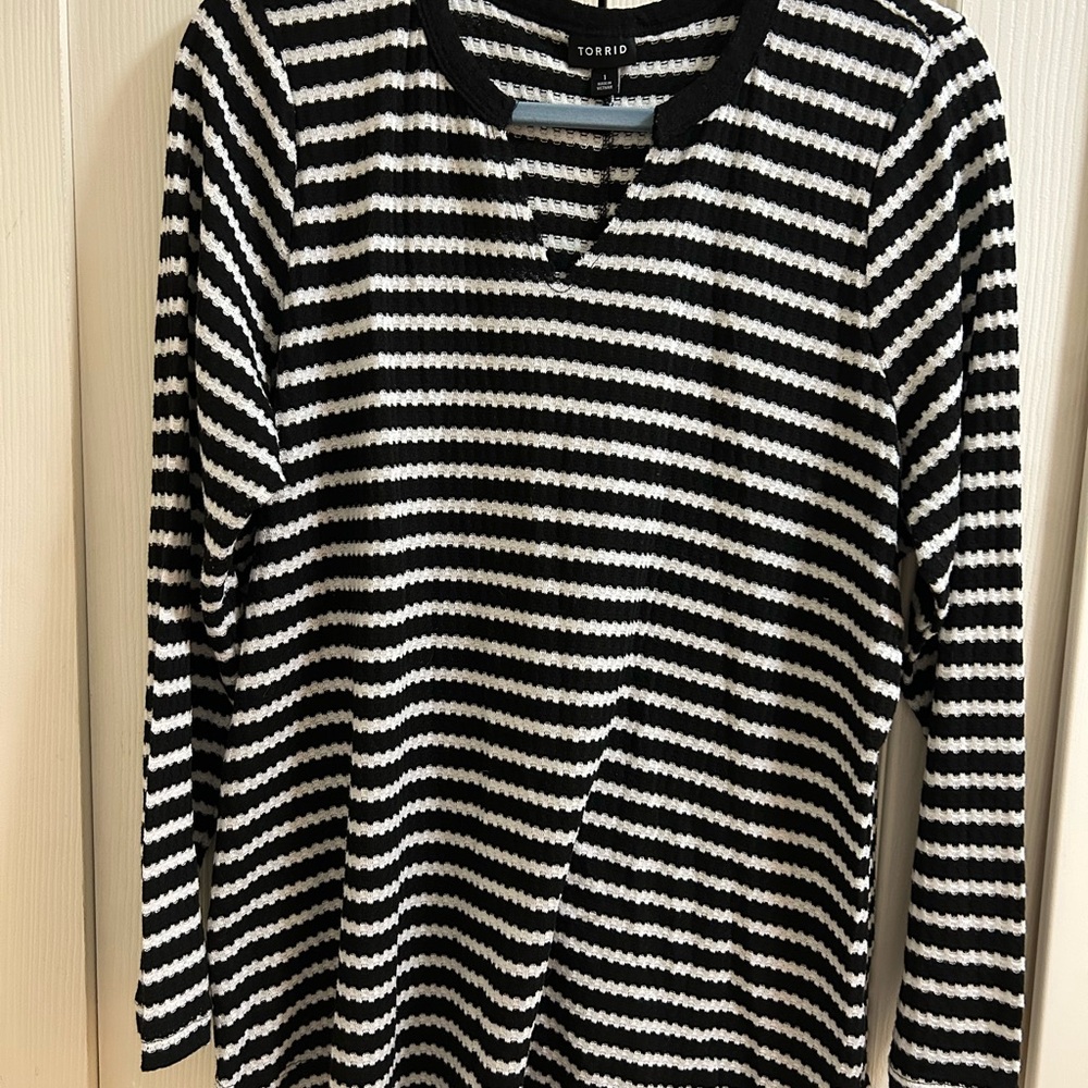 Torrid Split-Neck Tunic Sweater - image 3